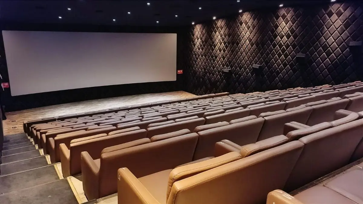 Isparta Kampüs Cinema Pink